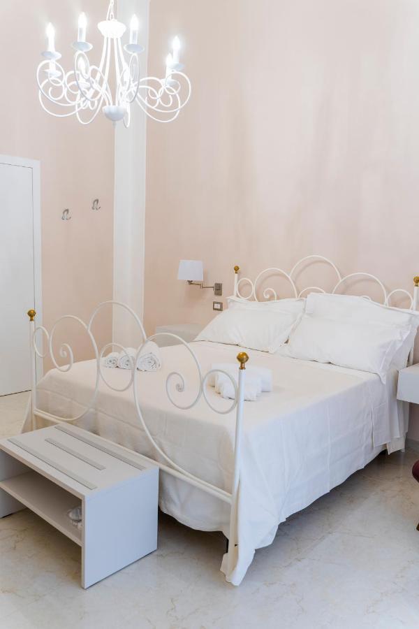 A Casa Dei Miei Hotel San Pietro Vernotico Exterior photo